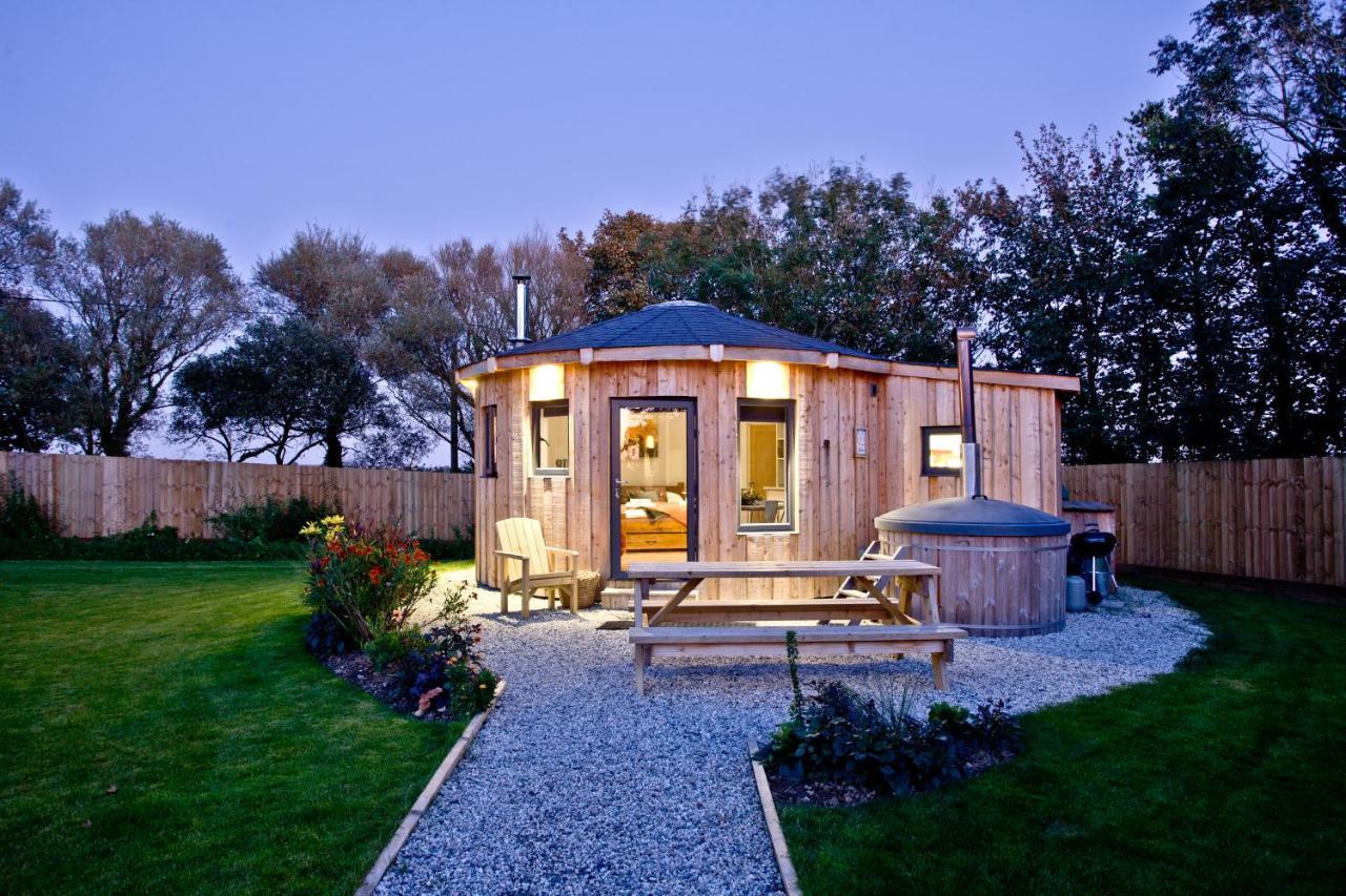 East Thorne Glamping Буде